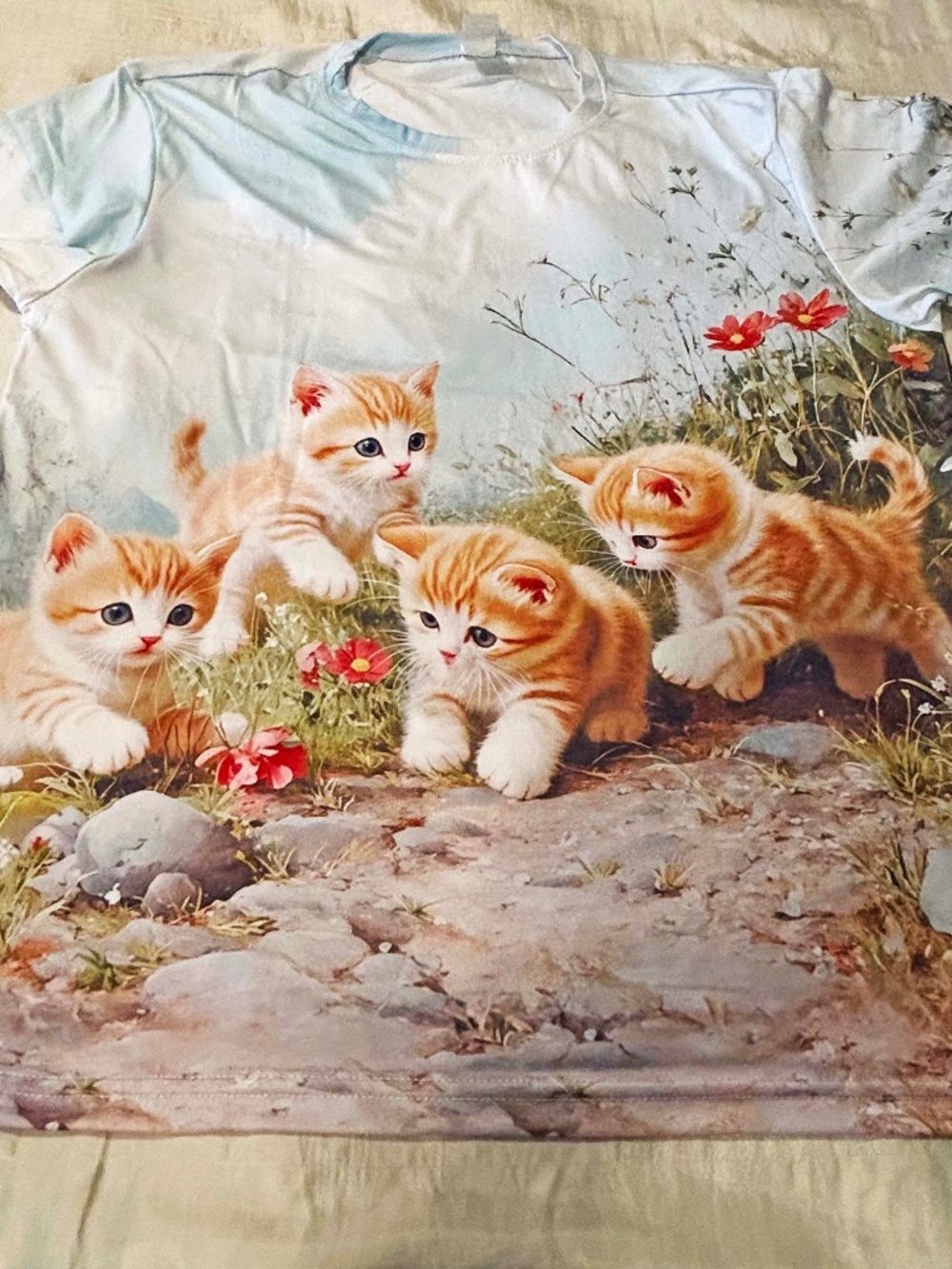 T-SHIRT FOUR KITTENS PLAYING, LIGHT BLUE WITH BROWN/WHITE/RED/GREEN/BLUE SIZE XL